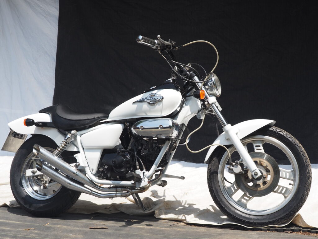 H49 ホンダ マグナ50 カスタム ホワイト HONDA magna fifty - E-BIKE Omuta