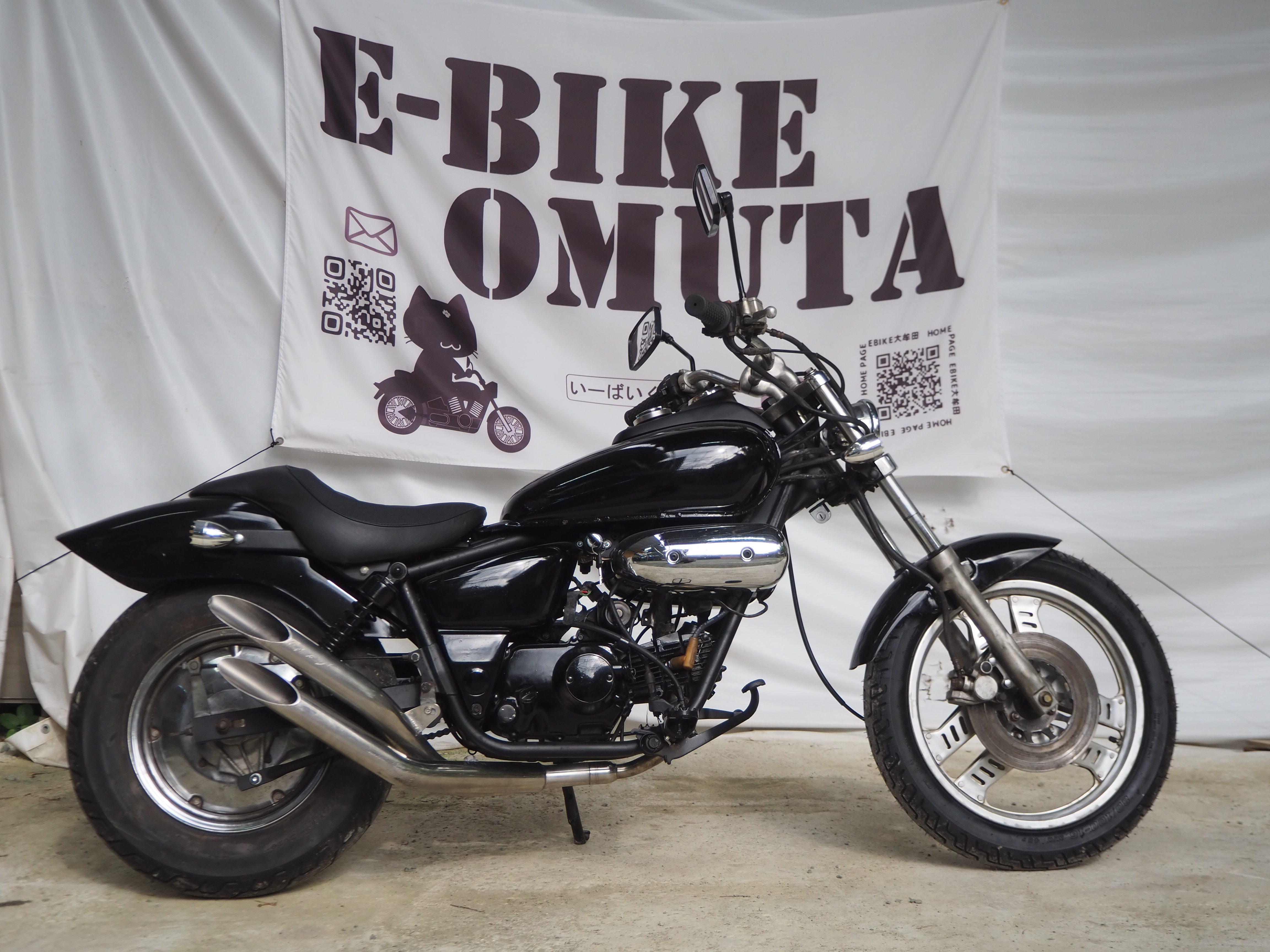 H105 HONDA Magna50 ブラック 社外マフラー 全塗装・整備済 - E
